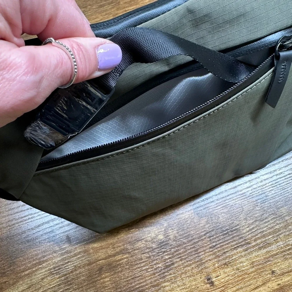 NEW Alpaka Flow Satchel 4L Green Axoflux 210D Messenger Bag Business Travel